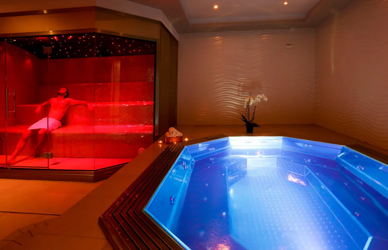 Sauna y jacuzzi